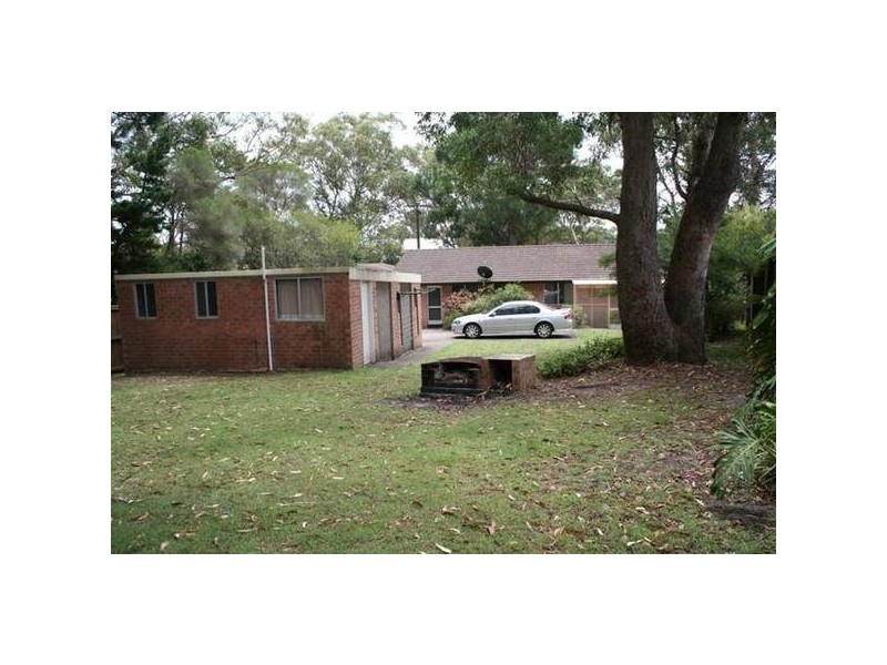 1&2/18 Binda Street, Hawks Nest NSW 2324