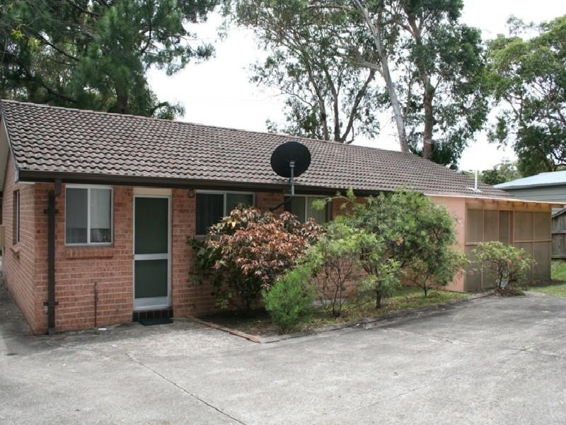 1 & 2/18 Binda Street, Hawks Nest NSW 2324