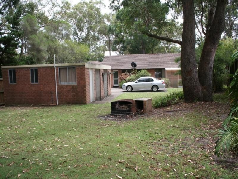 1 & 2/18 Binda Street, Hawks Nest NSW 2324