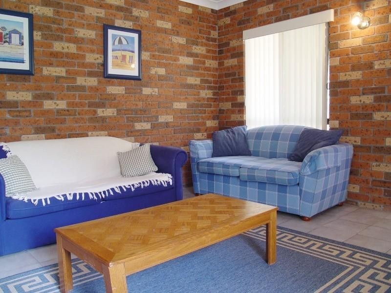 1/8 Bowral Street, Hawks Nest NSW 2324