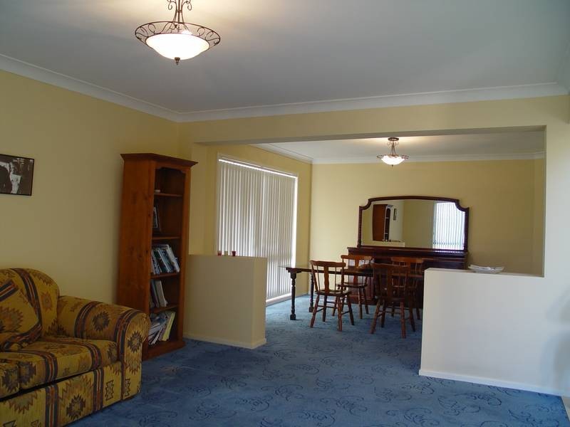 17 WINDWARD CIRCUIT, Tea Gardens NSW 2324