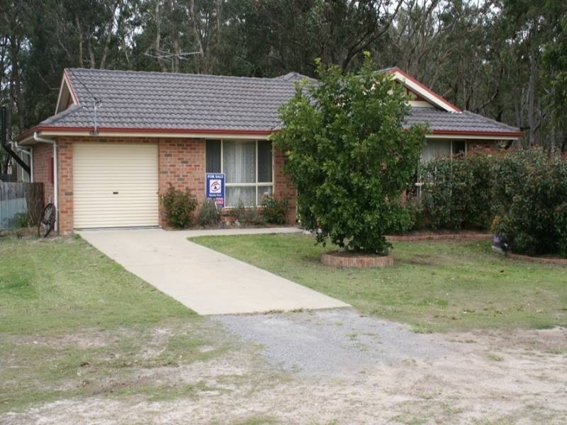 82 Koree Street, Pindimar NSW 2324