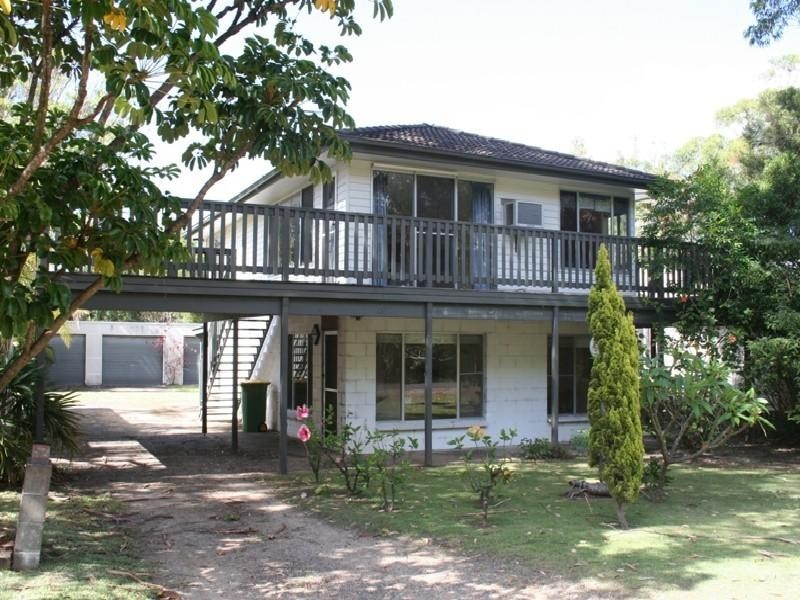 52 Yamba Street, Hawks Nest NSW 2324
