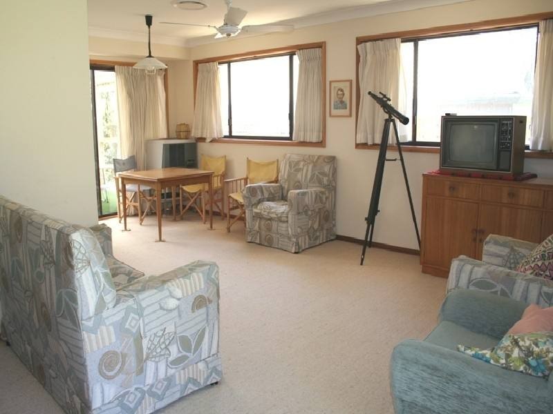 21 Russell Street, Hawks Nest NSW 2324