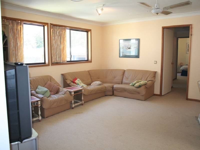 21 Russell Street, Hawks Nest NSW 2324