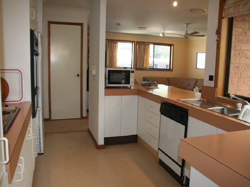 21 Russell Street, Hawks Nest NSW 2324