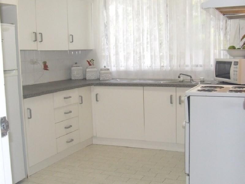 2/70 Mirreen Street, Hawks Nest NSW 2324