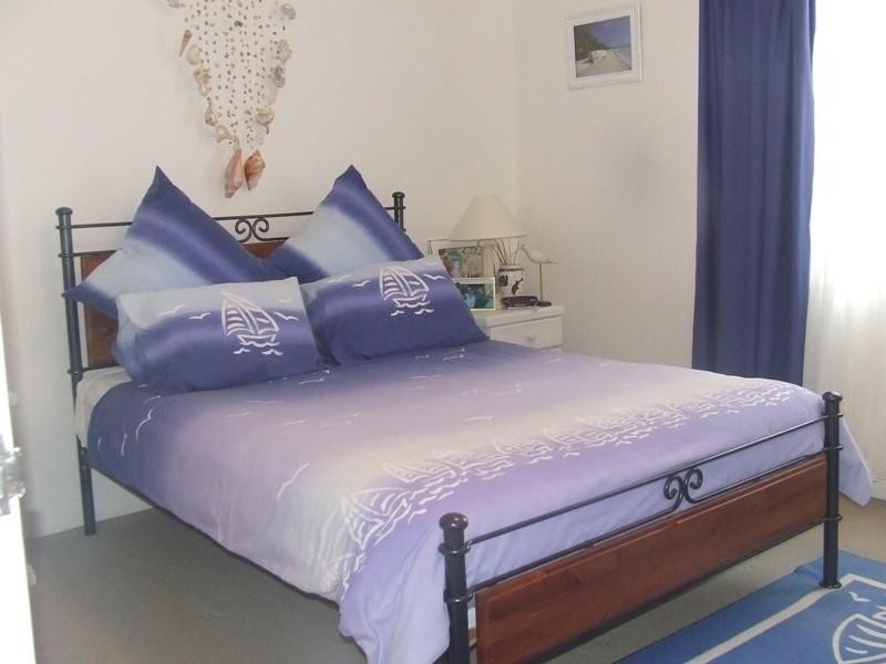 2/70 Mirreen Street, Hawks Nest NSW 2324