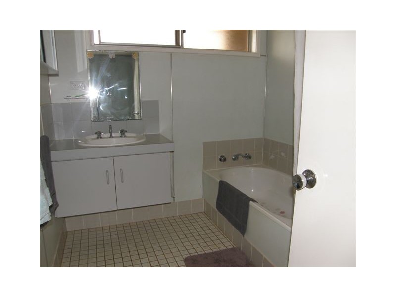 16 Barara Street, Newman WA 6753