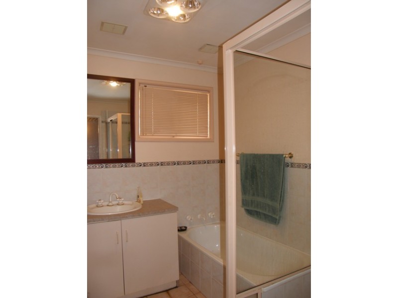 6 Klondyke Place, Newman WA 6753