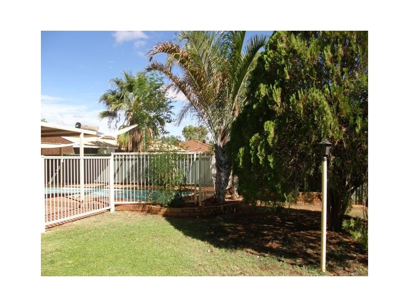 6 Klondyke Place, Newman WA 6753