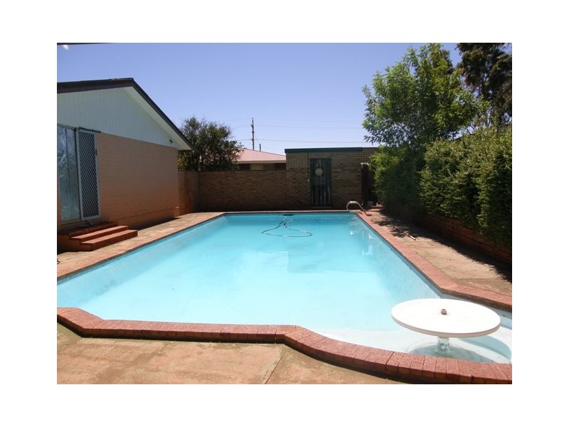 2 Nyabalee Road, Newman WA 6753