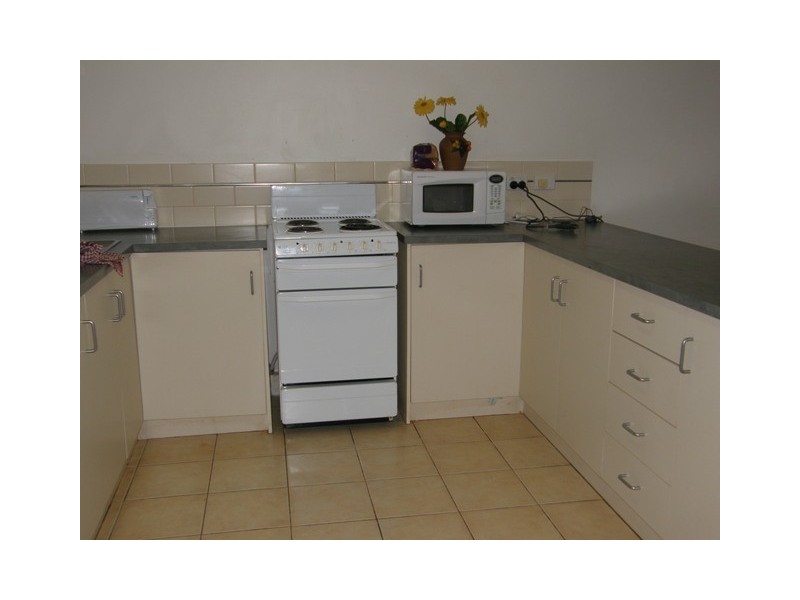 30/1 Cowra Drive, Newman WA 6753