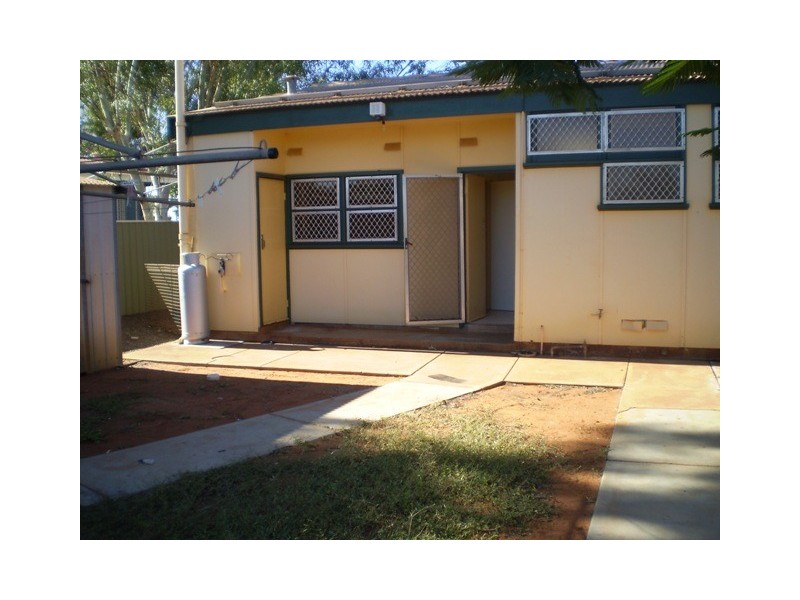 a/33 Edkins Way, South Hedland WA 6722