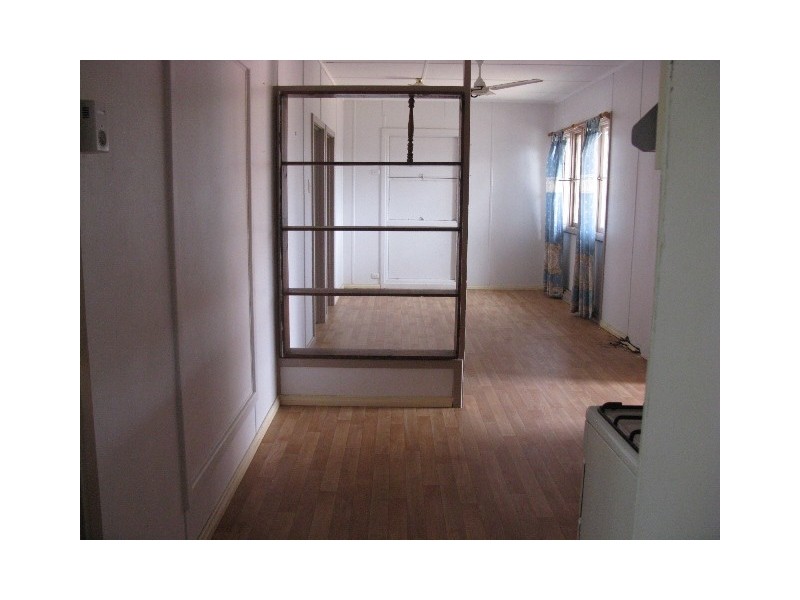 4 Weaver Place, South Hedland WA 6722