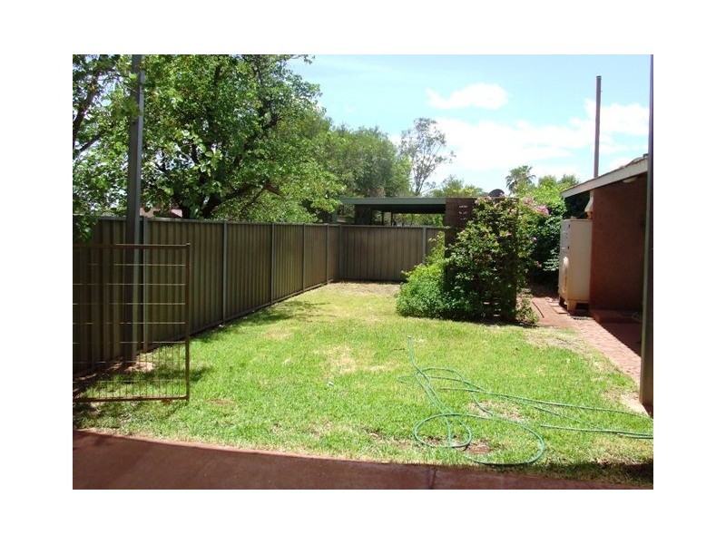 4 Warrambucca Crescent, Newman WA 6753