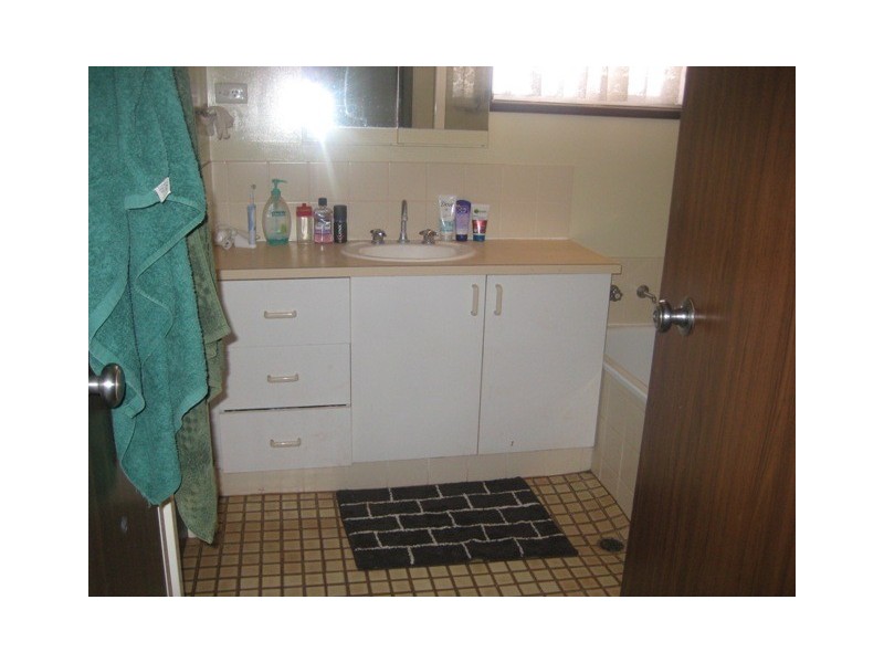 4 Gunn Place, Newman WA 6753