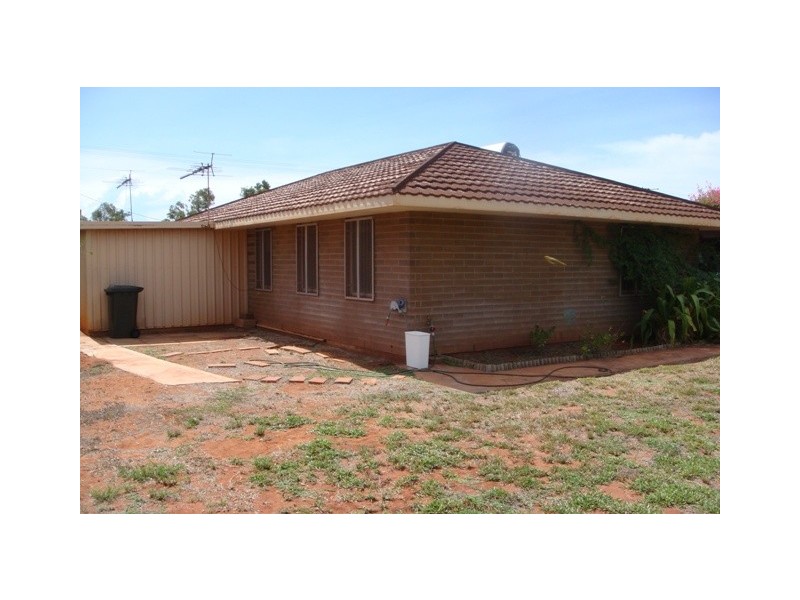 34 Somerset Cres, South Hedland WA 6722