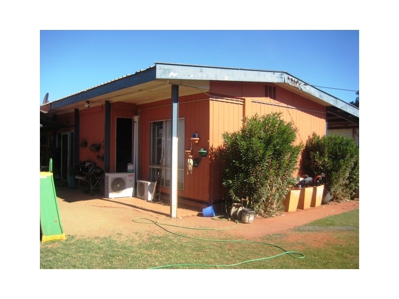 6 Warman Ave, Newman WA 6753