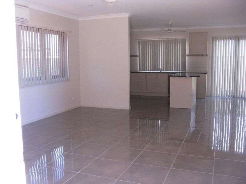 16B Somerset Cres, South Hedland WA 6722