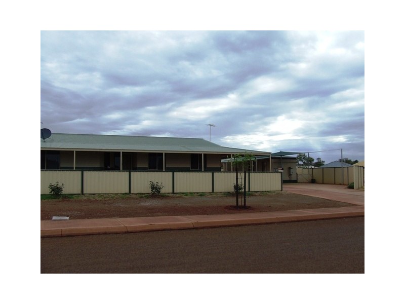 5 Daniels Dr, Newman WA 6753