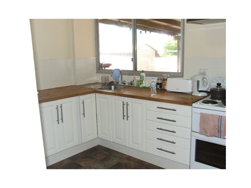 14 Trotman Ave, Newman WA 6753