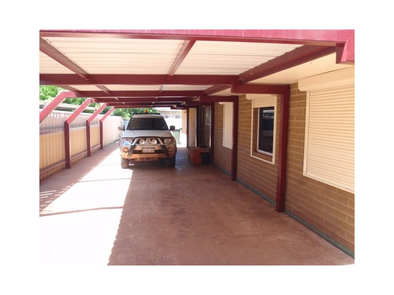 9 Koombana Ave, South Hedland WA 6722