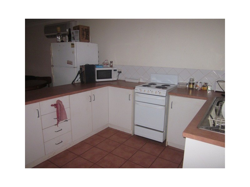 6/1 Cowra Dr, Newman WA 6753