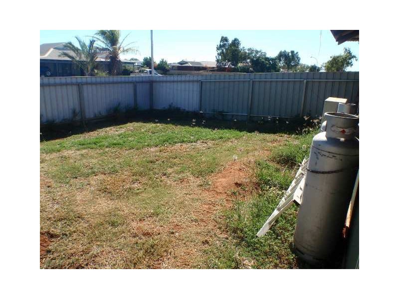 6 Paroo Close, South Hedland WA 6722