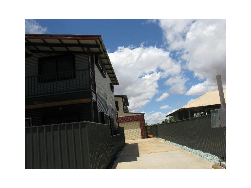 16B Somerset Crescent, South Hedland WA 6722