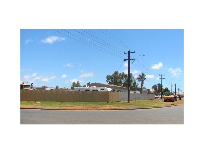 1 Yanana Street, Wedgefield WA 6721