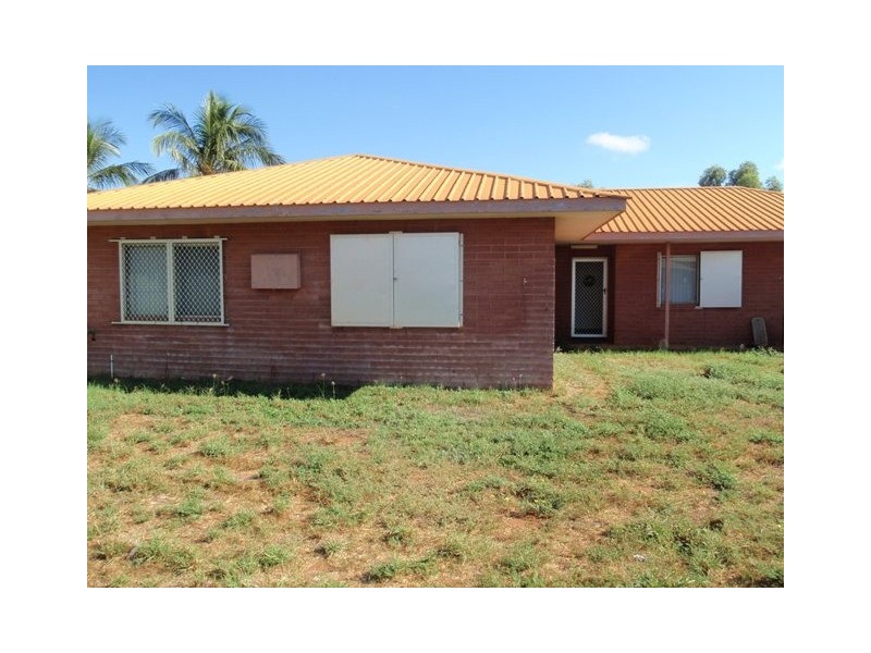 7 Steamer Avenue, South Hedland WA 6722