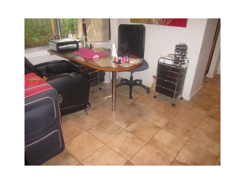 10 Nicholls Place, Newman WA 6753