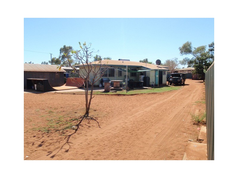 8 Weaver Place, South Hedland WA 6722