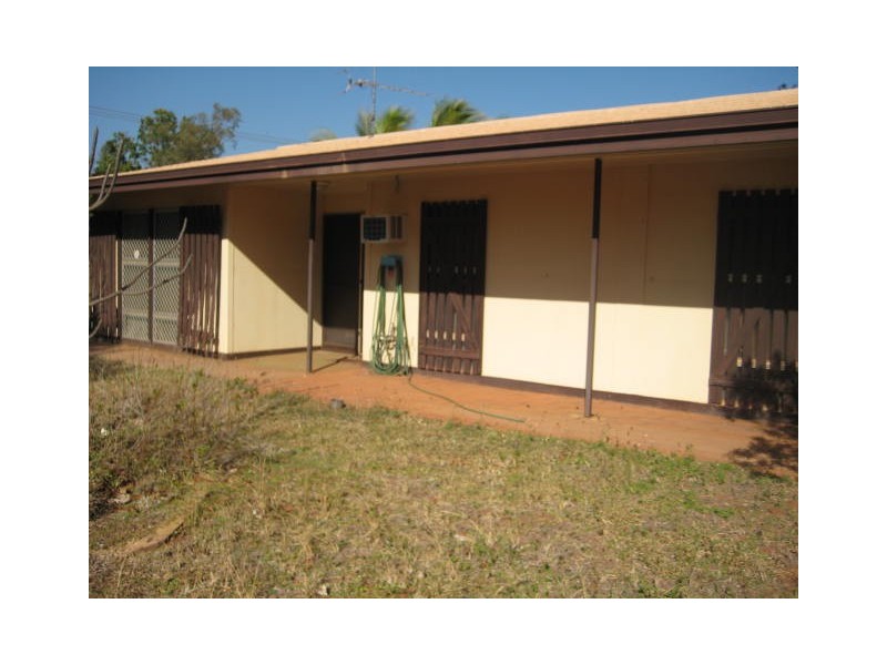 15 Reynolds Place, South Hedland WA 6722