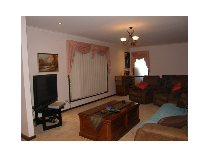 6 Klondyke Place, Newman WA 6753