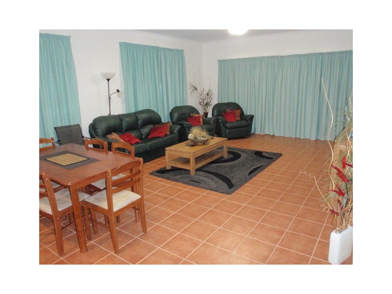 2/2 Pundal Avenue, South Hedland WA 6722