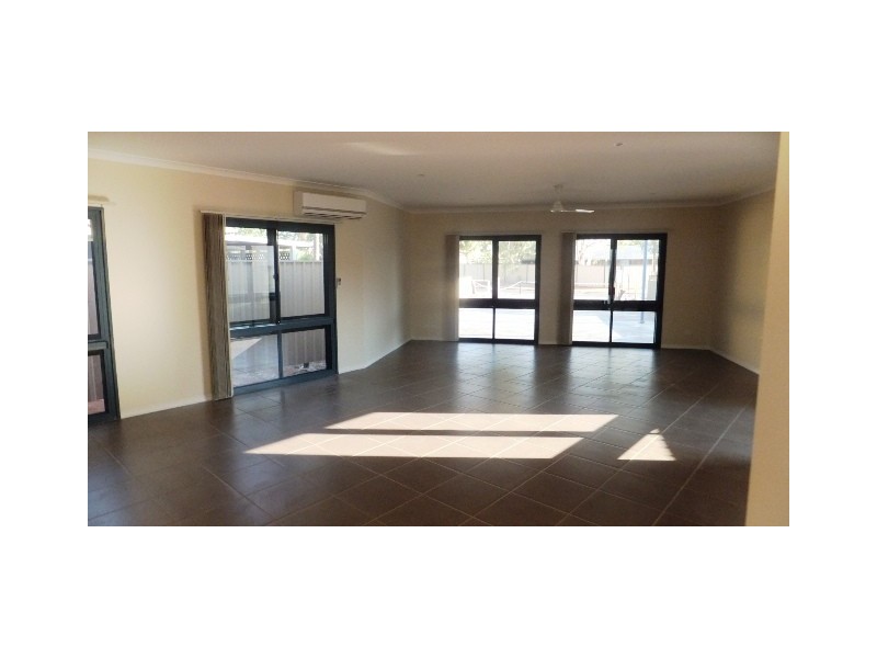 A/2 Draper Place, South Hedland WA 6722