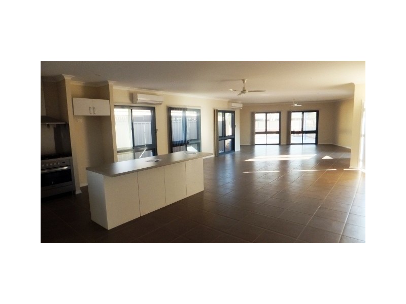 A/2 Draper Place, South Hedland WA 6722