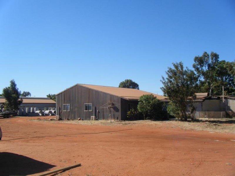 10 Yanana Street, Wedgefield WA 6721