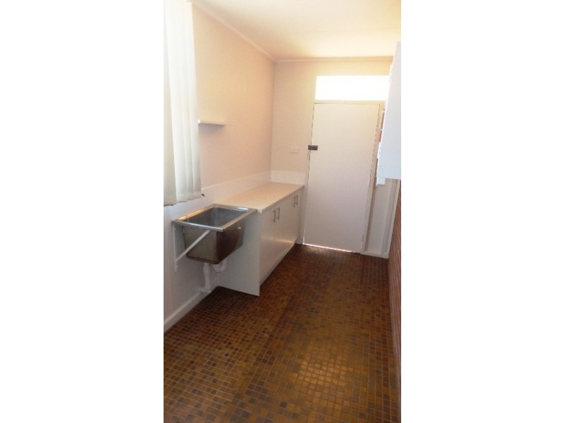 b/18 Roberts Road, South Hedland WA 6722