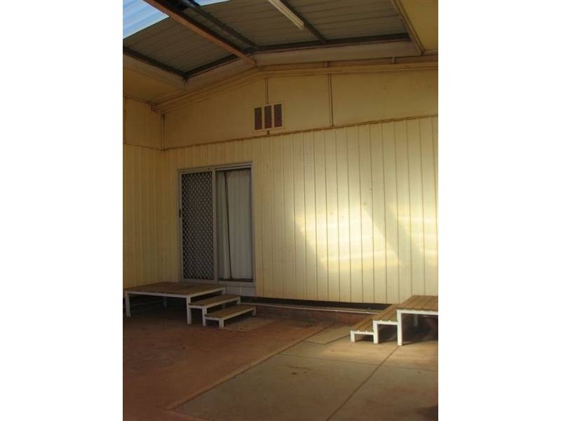 2 Warman Avenue, Newman WA 6753