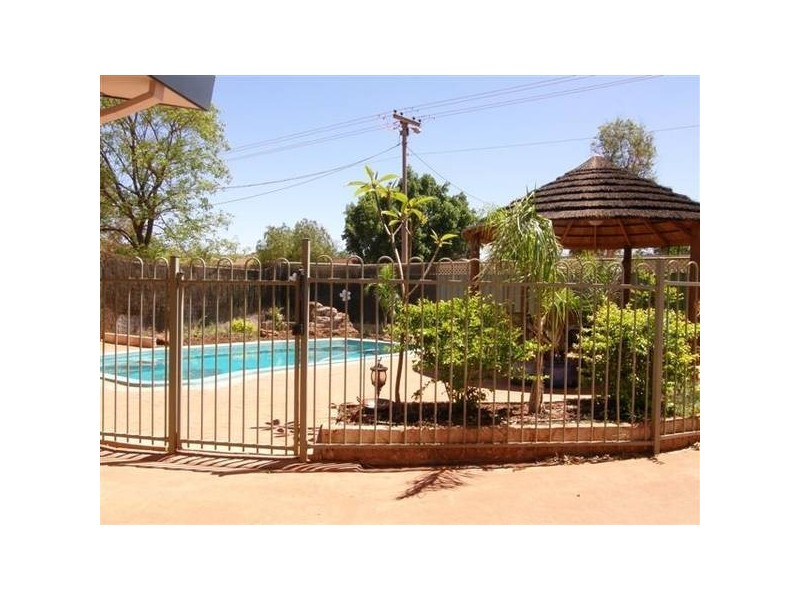 12 Giles Avenue, Newman WA 6753