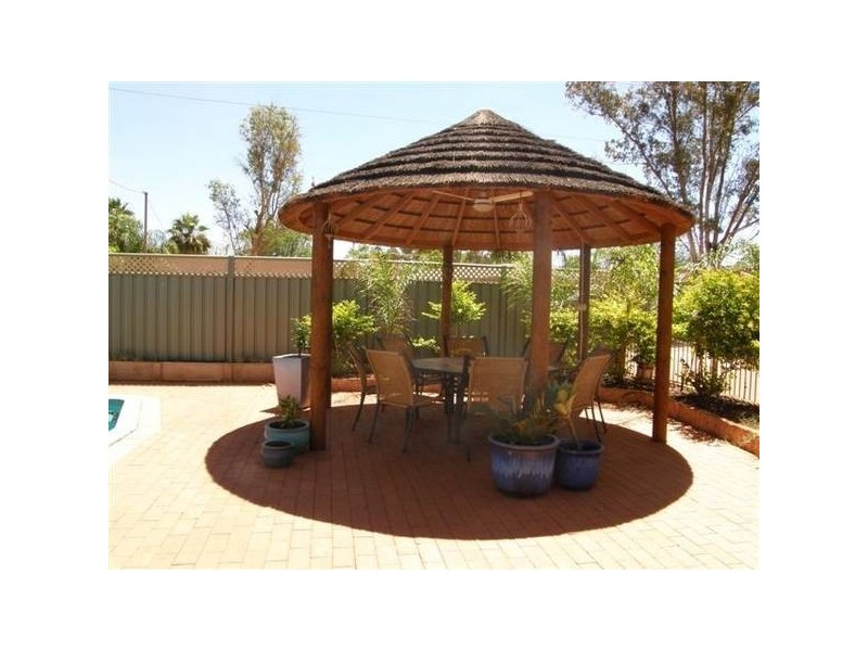 12 Giles Avenue, Newman WA 6753