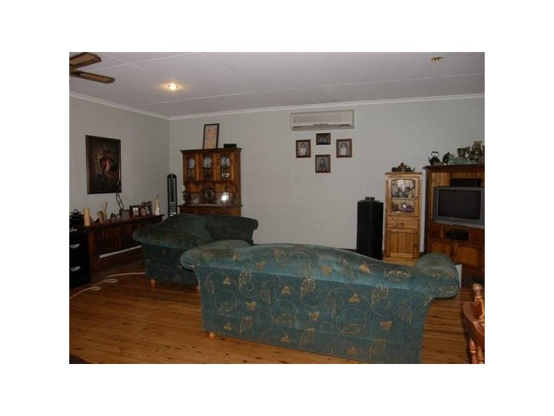 12 Giles Avenue, Newman WA 6753