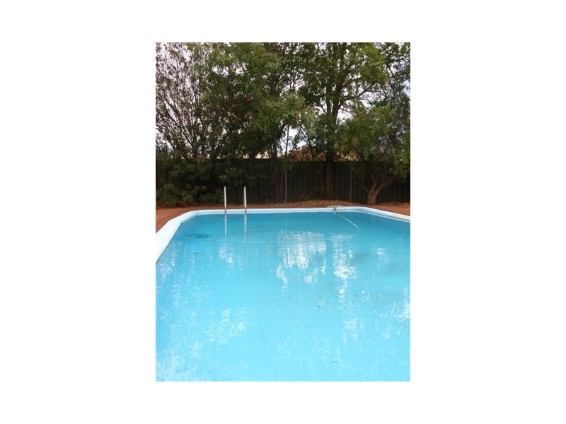 2 Nardoo Loop, Newman WA 6753