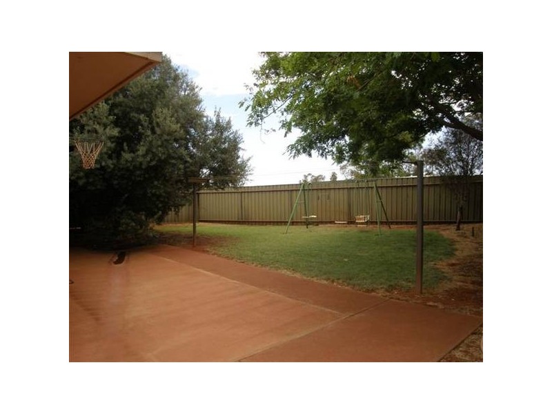 2 Nardoo Loop, Newman WA 6753