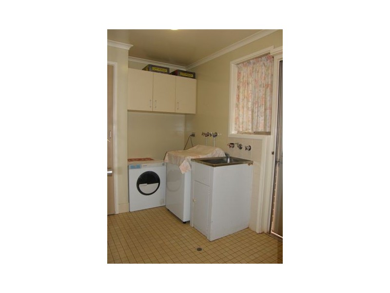 2 Nardoo Loop, Newman WA 6753