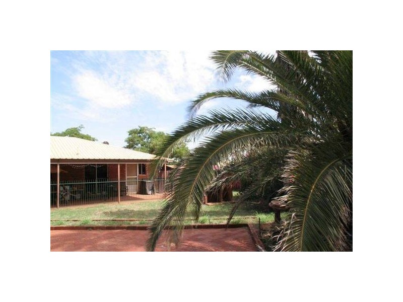 18 Kurrajong Crescent, Newman WA 6753