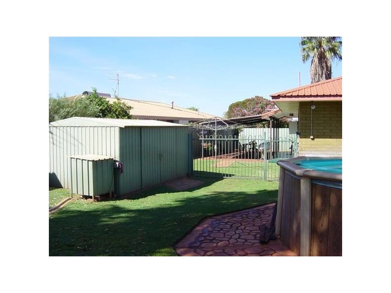 27 Braeside Drive, Newman WA 6753